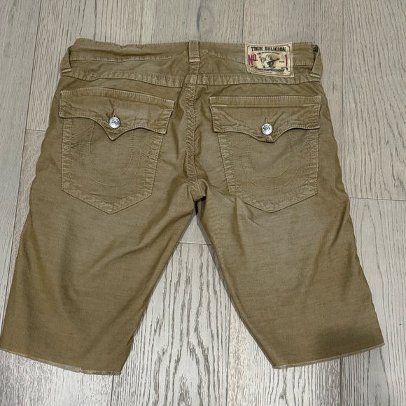 True Religion Ricky Cut Off - Picture 2 of 5